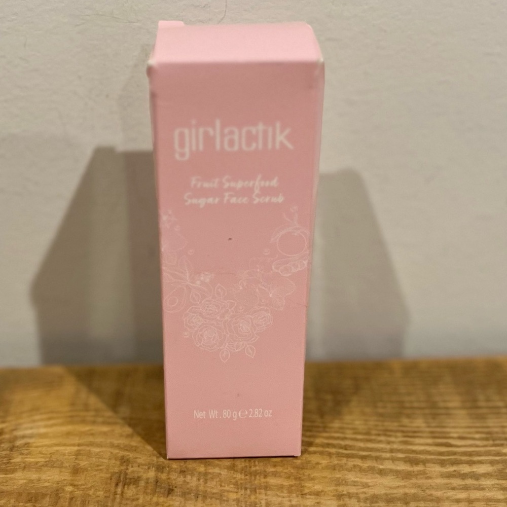 Girlactik‎ NWT fruit superfood sugar face scrub - Picture 2 of 5